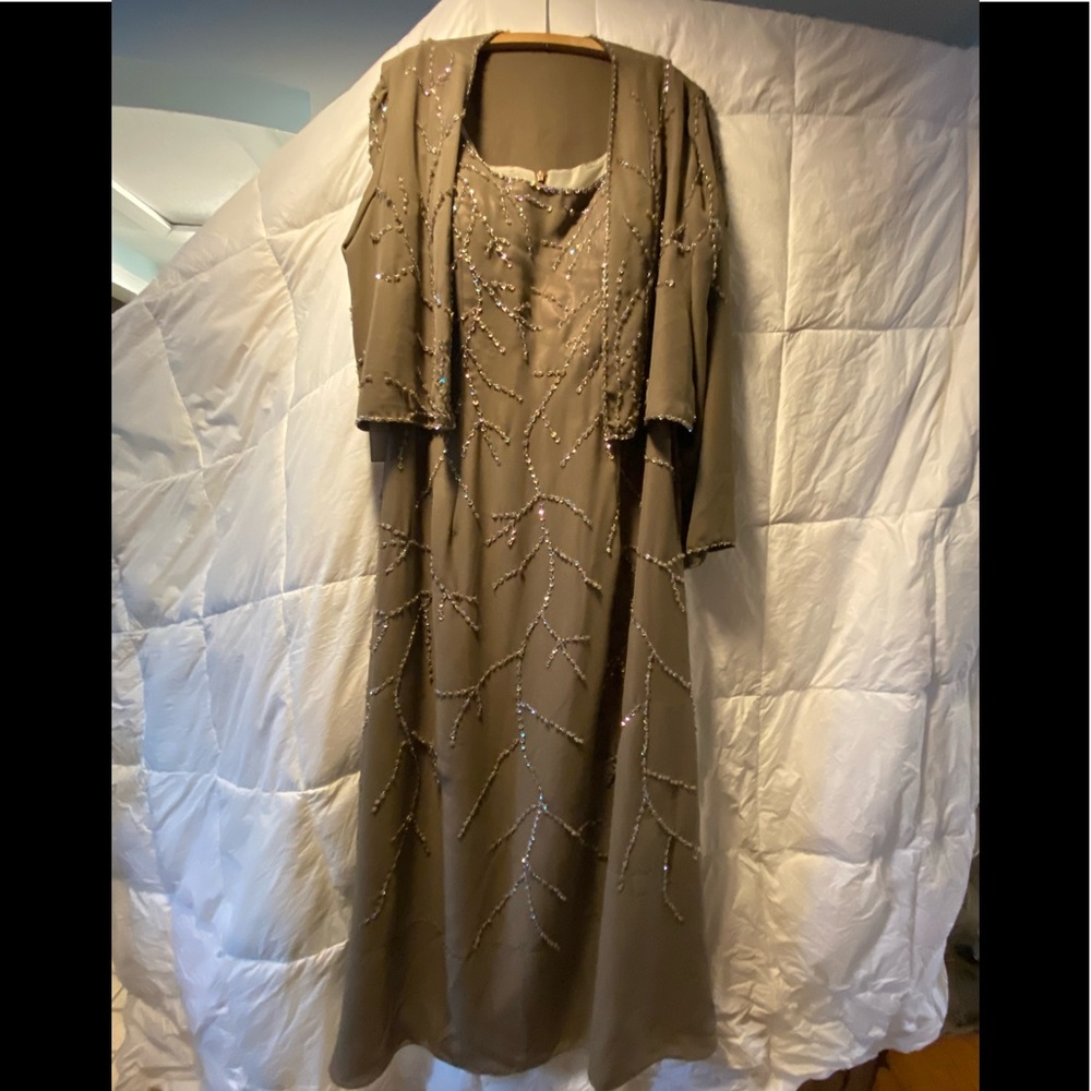 NWT - Formal Dress with Shawl - Nude/Tan
